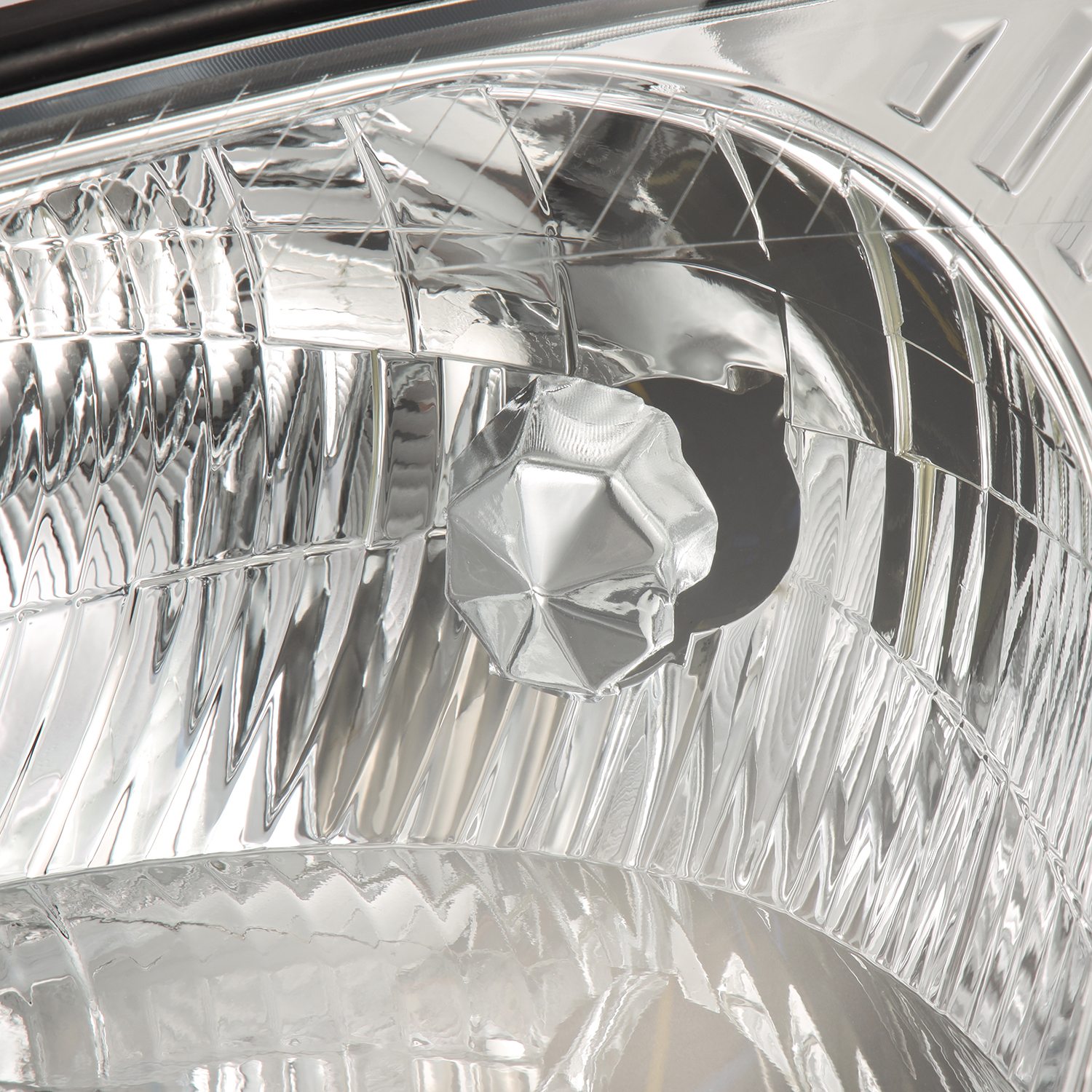Pair Of Clear Headlight Assemblies For 2000-2004 Ford Focus - Left & Right, Chrome Housing